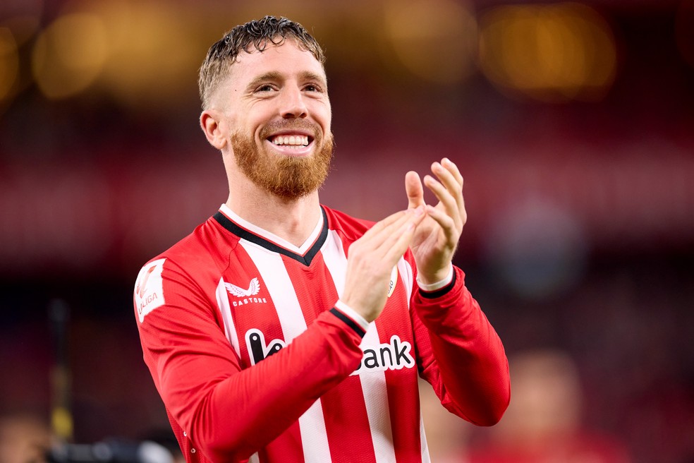 Botafogo tem interesse no meia espanhol Iker Muniain | botafogo | ge