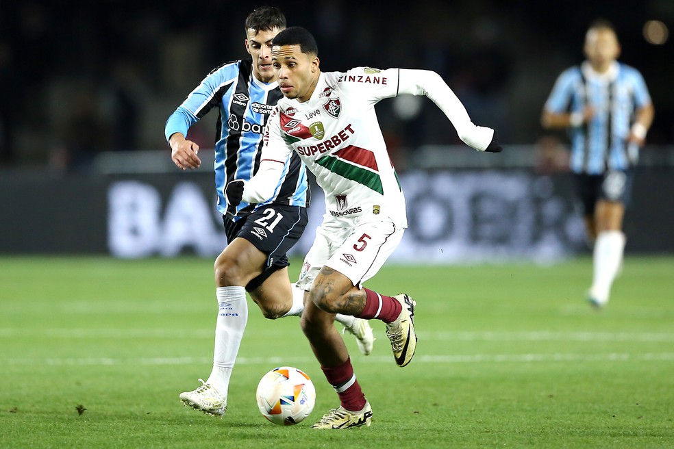 Fluminense finaliza venda de Alexsander ao Al-Ahli por R$ 54 milhões | fluminense | ge