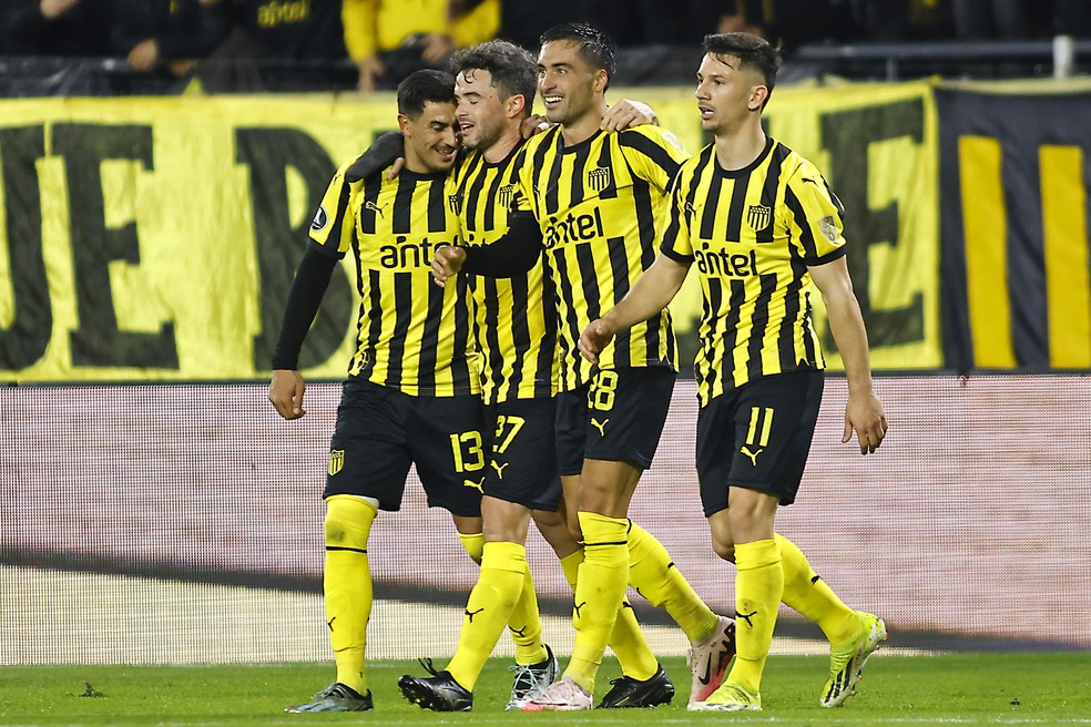 Adversário do Flamengo, Peñarol vem de goleadas e com ex-jogadores de Fluminense e Botafogo | flamengo | ge