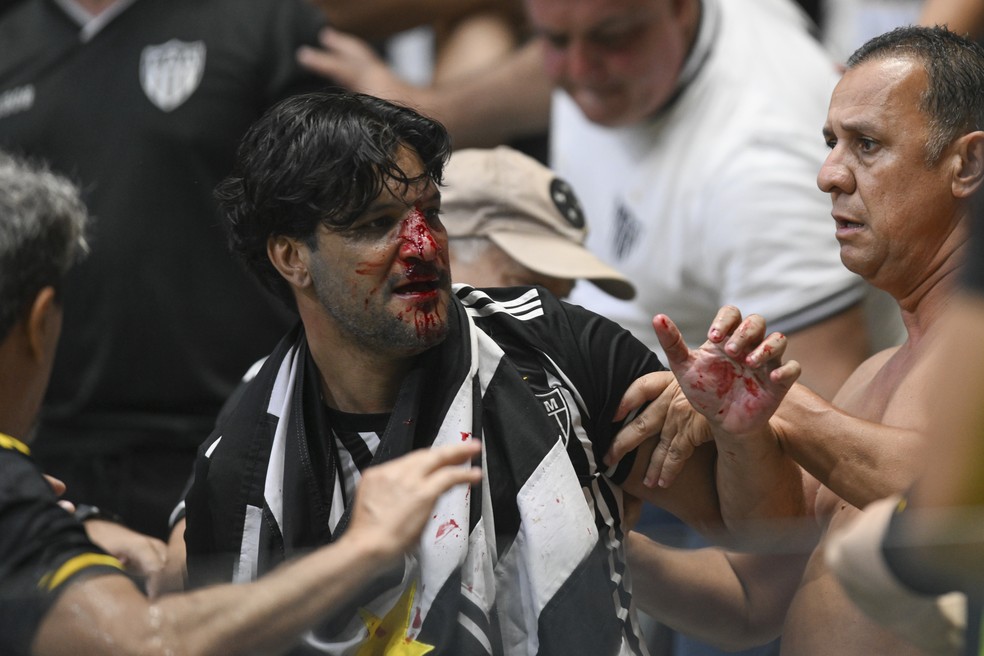 As possíveis punições do Atlético-MG após a final na Arena MRV: perda de mando, interdição do estádio e multa de até R$ 200 mil | atlético-mg | ge