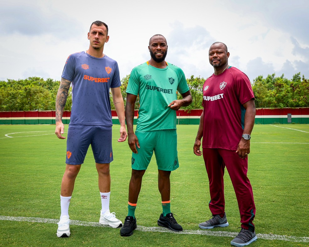 Fluminense divulga imagens dos novos uniformes de treino para 2025 | fluminense | ge