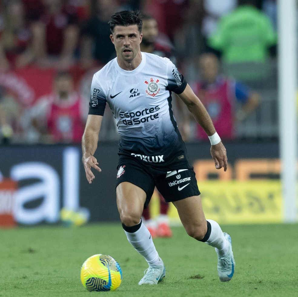 Héctor Hernández relata cuidados em SP, diz usar carro blindado e se declara à torcida do Corinthians | corinthians | ge