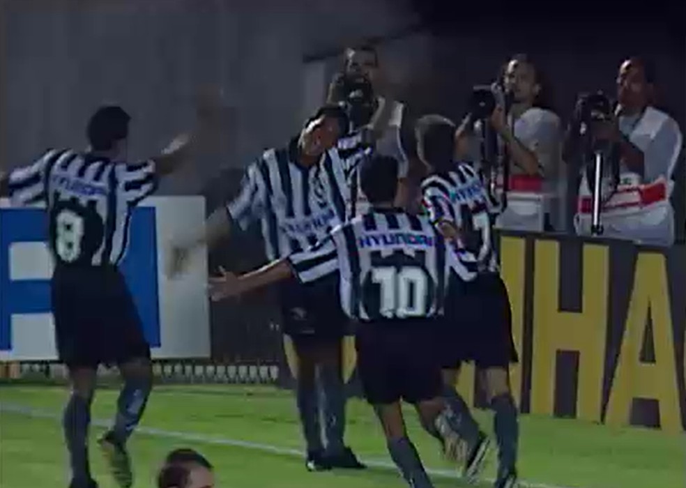 Lembra dele? Herói de título do Botafogo sobre o São Paulo brinca com gol polêmico: "Não tinha VAR" | botafogo | ge