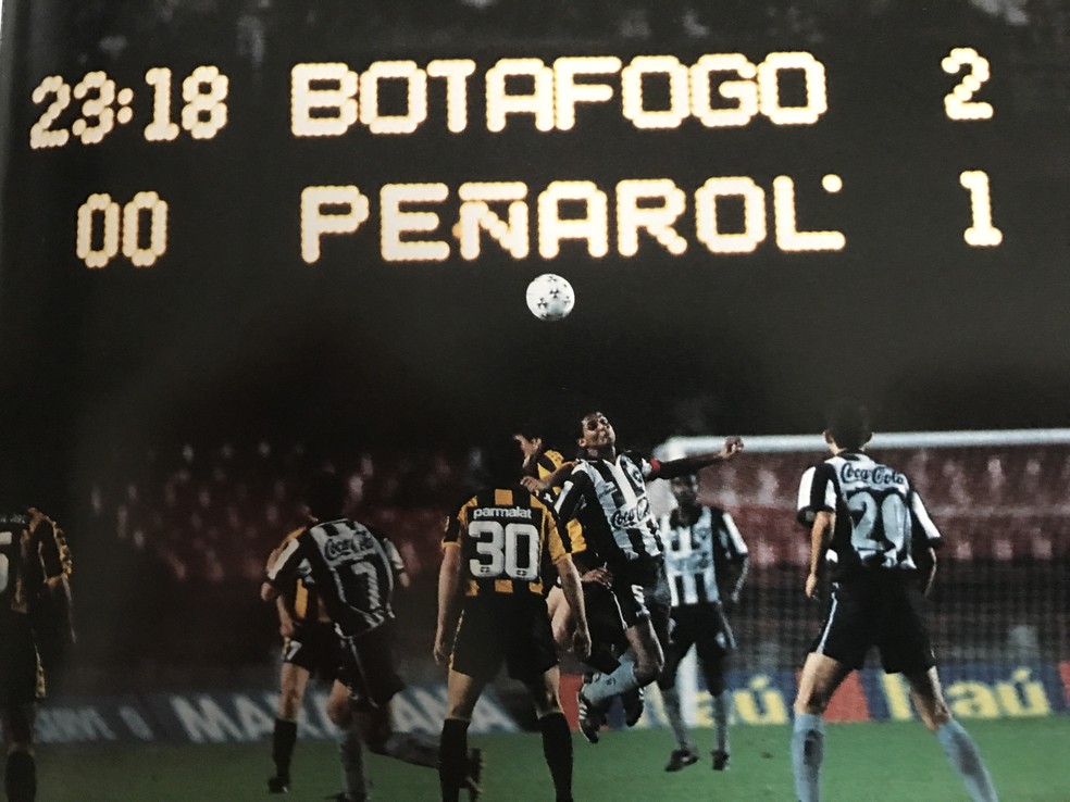 Botafogo e Peñarol fizeram jogo com quatro expulsos, fratura e queixas de violência na Copinha em 1993 | botafogo | ge