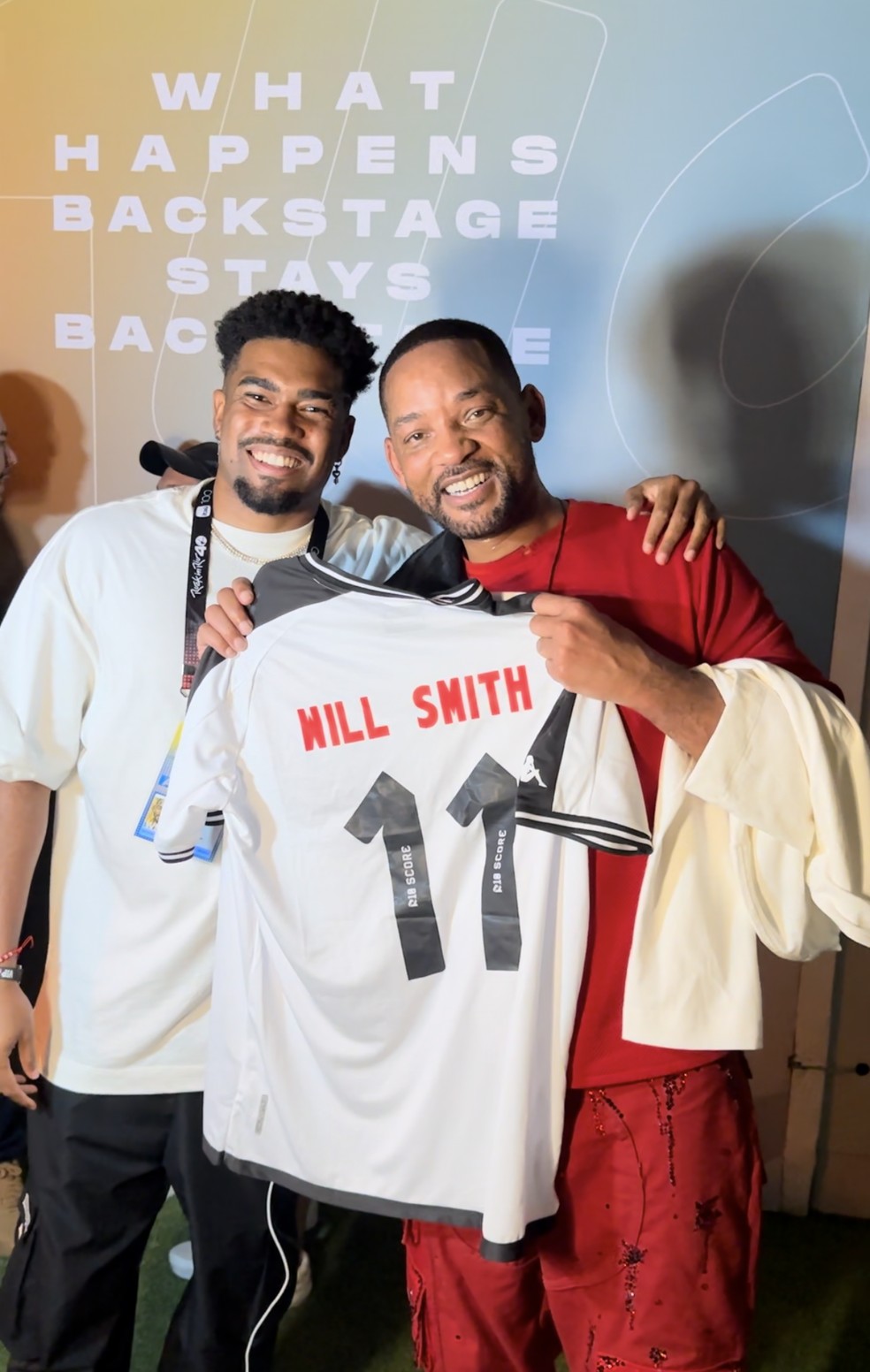 Will Smith recebe camisa do Vasco e posa para fotos no Rock in Rio | vasco | ge