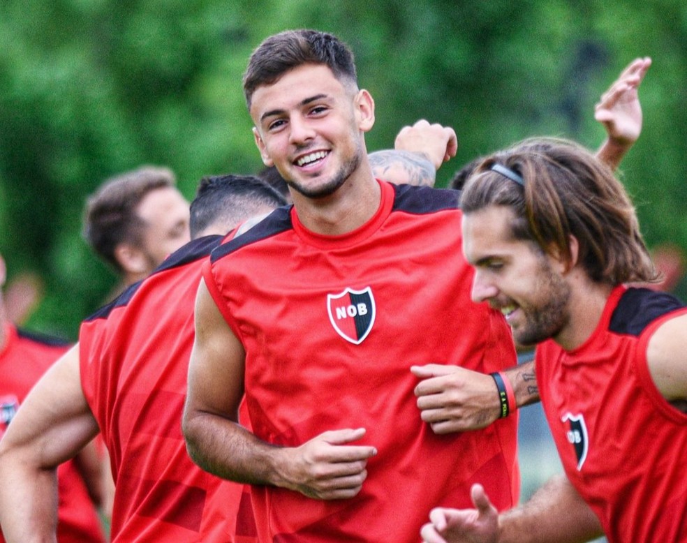 Newell's Old Boys aceita proposta, e Vasco corre para finalizar transferência de Ian Glavinovich | vasco | ge