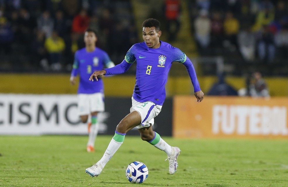 Botafogo contrata meia Lucas Camilo, ex-Grêmio, para o sub-20 | botafogo | ge