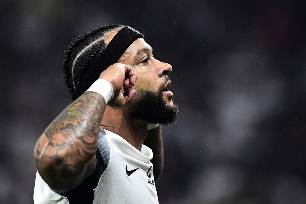 Memphis celebra noite mágica do Corinthians e diz: "Ainda tenho muito a dar para este clube" | corinthians | ge