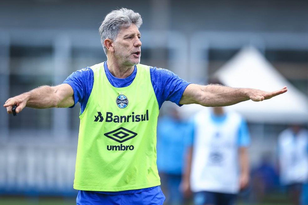 Pedrinho faz contato com Renato Gaúcho, e técnico ex-Grêmio é a bola da vez no Vasco | vasco | ge