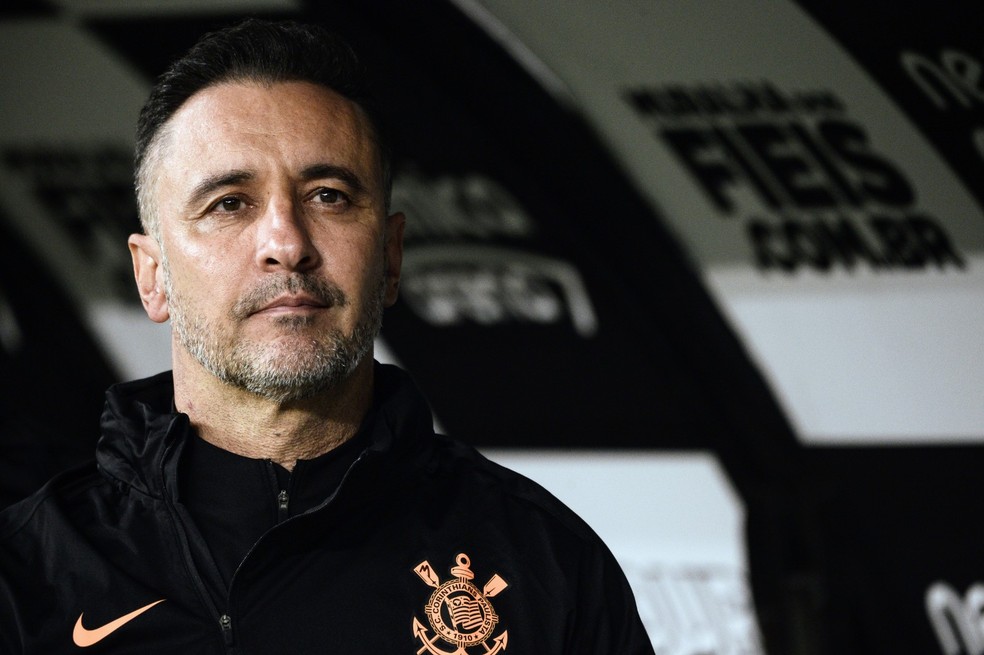 Corinthians terá que pagar R$ 2,8 milhões a Vitor Pereira, decide CAS | corinthians | ge