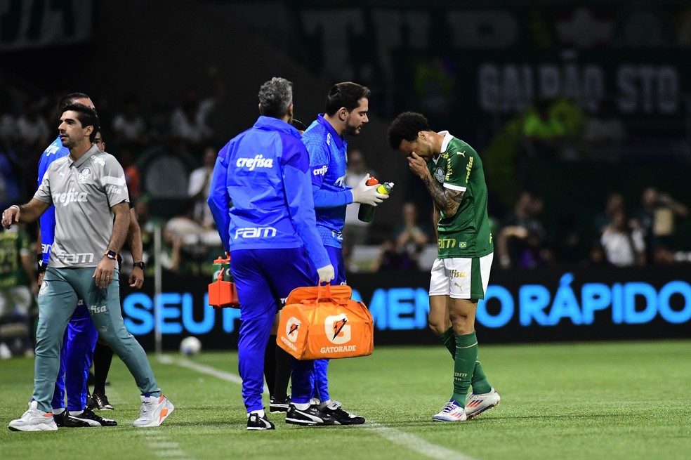 Felipe Anderson não preocupa Palmeiras para a Libertadores após sofrer trauma no olho | palmeiras | ge