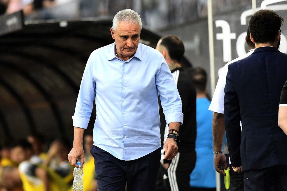 Tite diz ser "técnico camaleão", admite necessidade de equilibrar Flamengo, mas minimiza gol aéreo | flamengo | ge