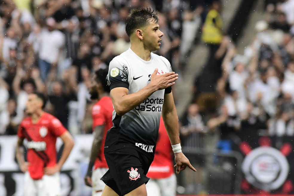 Romero desabafa no Corinthians: "Estou acostumado a ninguém confiar" | corinthians | ge