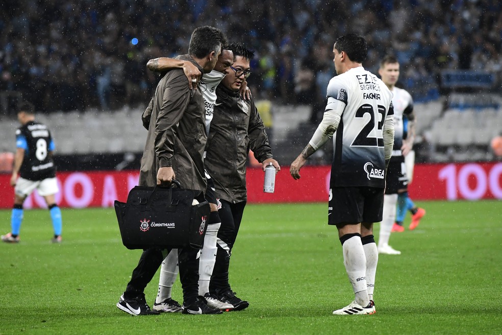 Exame não aponta lesão, mas Martínez vai desfalcar o Corinthians contra o Cuiabá | corinthians | ge