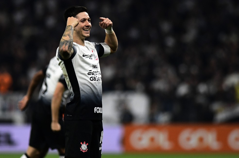 Corinthians dá aumento e renova contrato com Rodrigo Garro | corinthians | ge