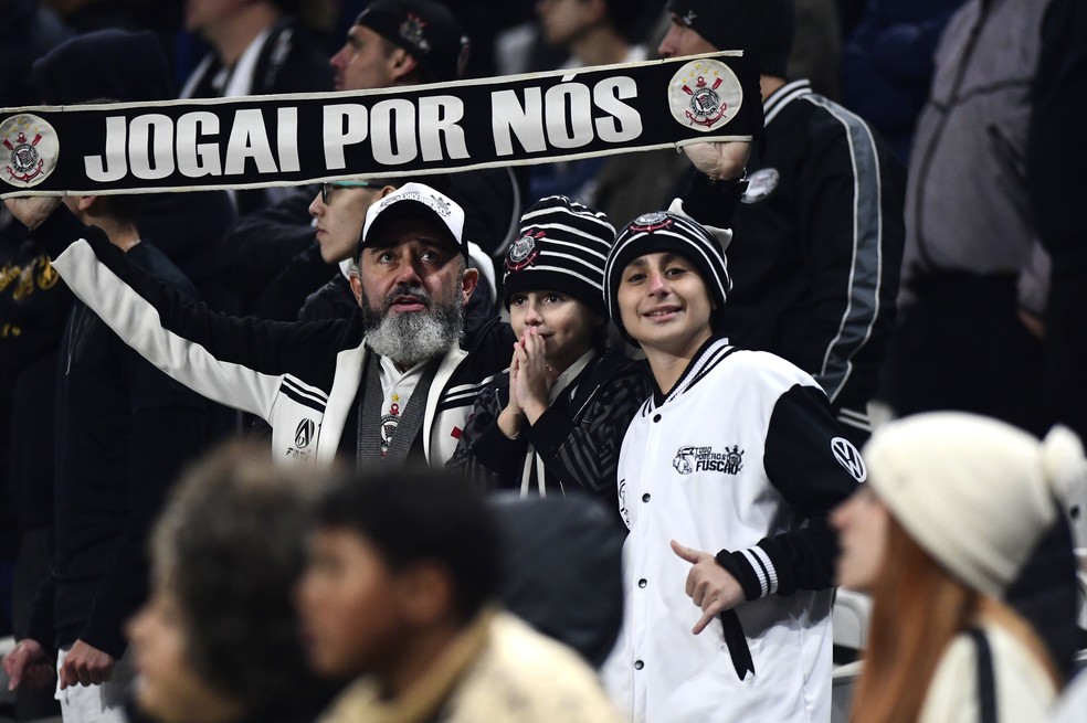 Opinião: Corinthians paga o preço de elenco mal montado e tem 21 dias para corrigir rota | corinthians | ge