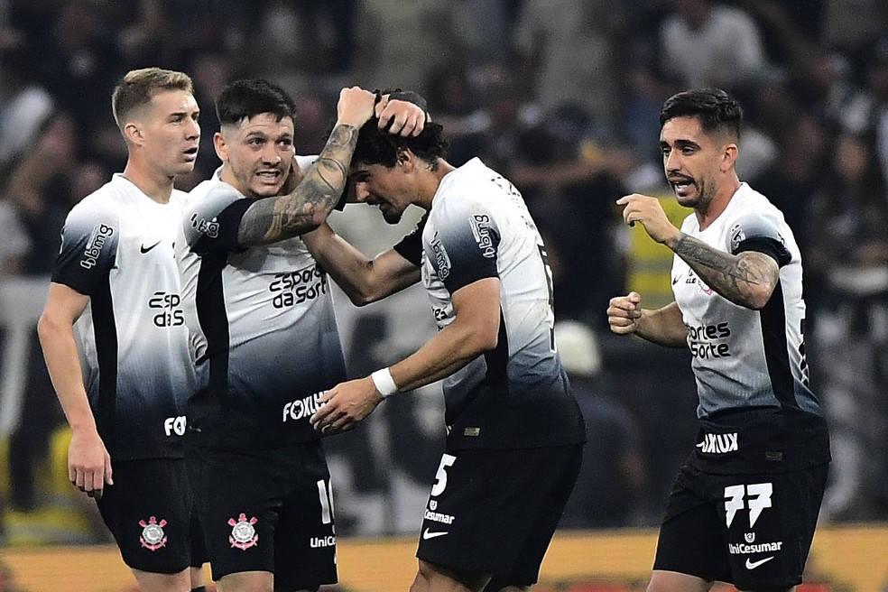 Corinthians supera R$ 32 milhões em premiações com vaga na semifinal da Copa do Brasil | corinthians | ge