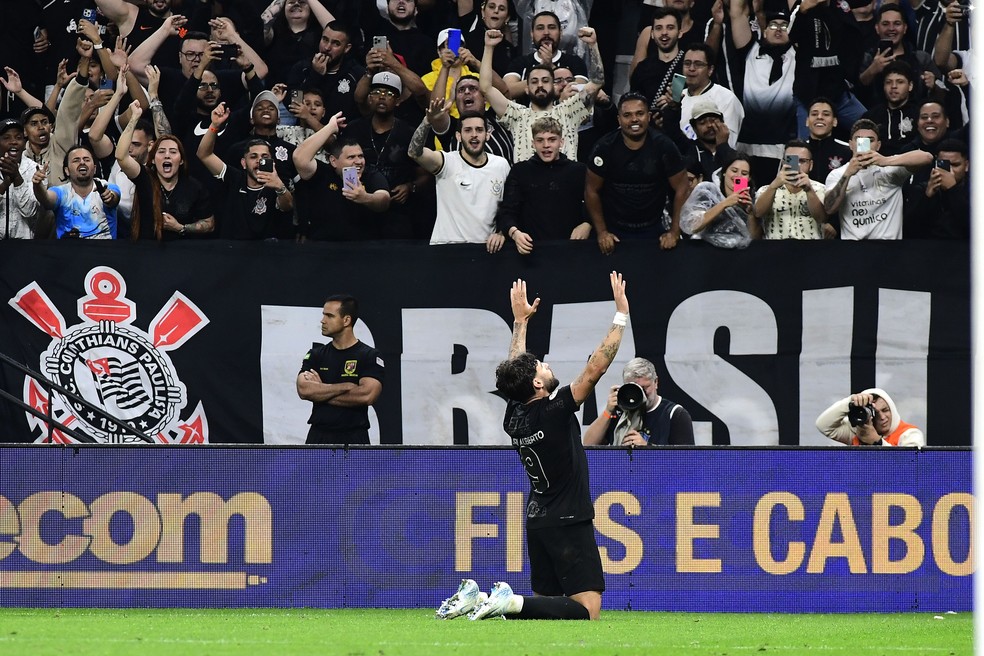 Yuri diz que viveu humilhações em má fase no Corinthians: "Alguns torcedores enchiam o saco" | corinthians | ge