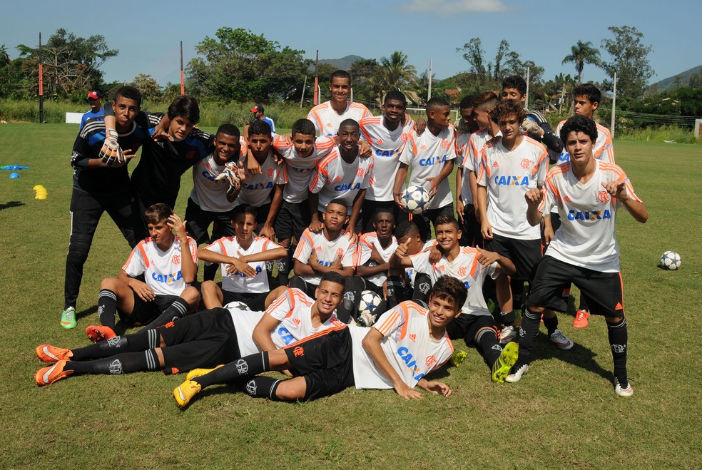 Por onde andam os jogadores da badalada geração de Vini Jr no Flamengo? Veja! | flamengo | ge