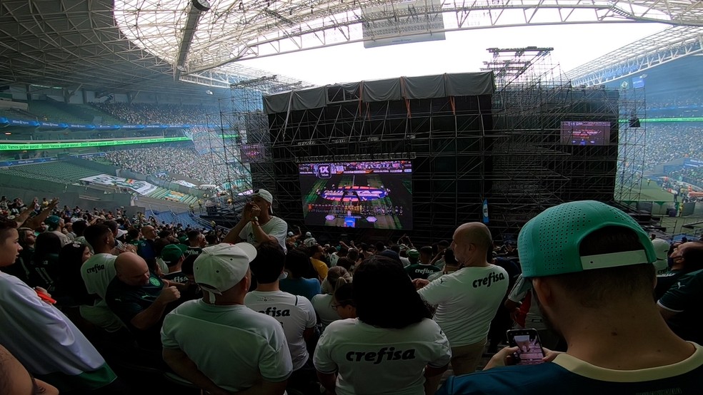 Palmeiras monta telão atrás do palco para jogo contra Botafogo | palmeiras | ge