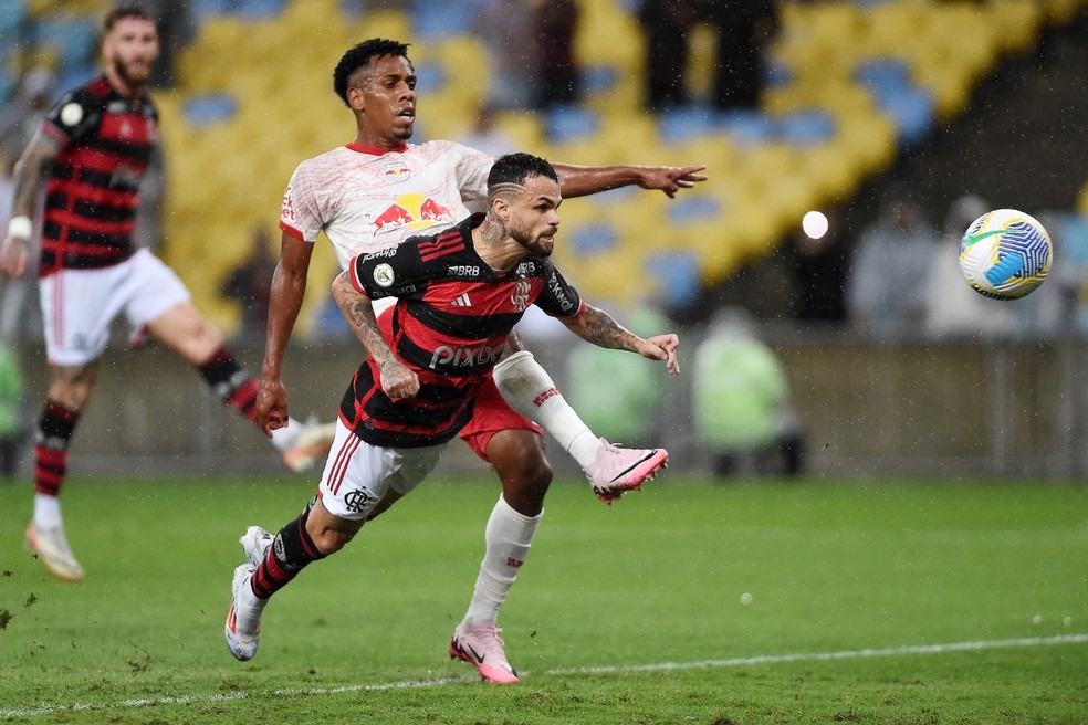 Análise: Michael torna Flamengo mais elétrico, versátil e driblador na reestreia | flamengo | ge