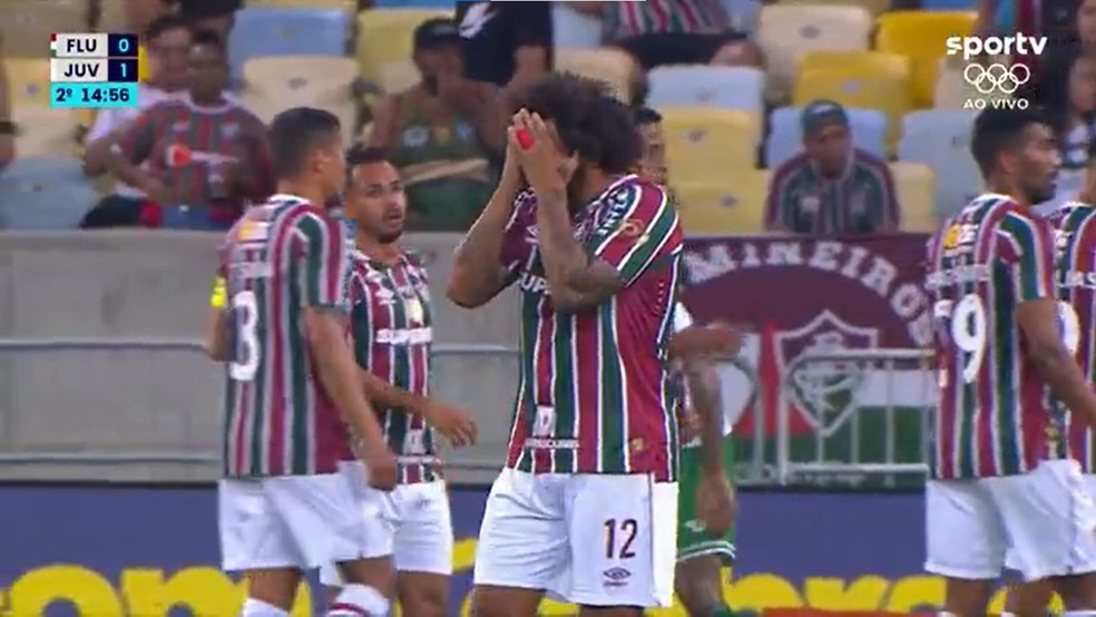 Fluminense x Juventude: Marcelo entra em campo e é substituído quatro minutos depois por lesão | fluminense | ge