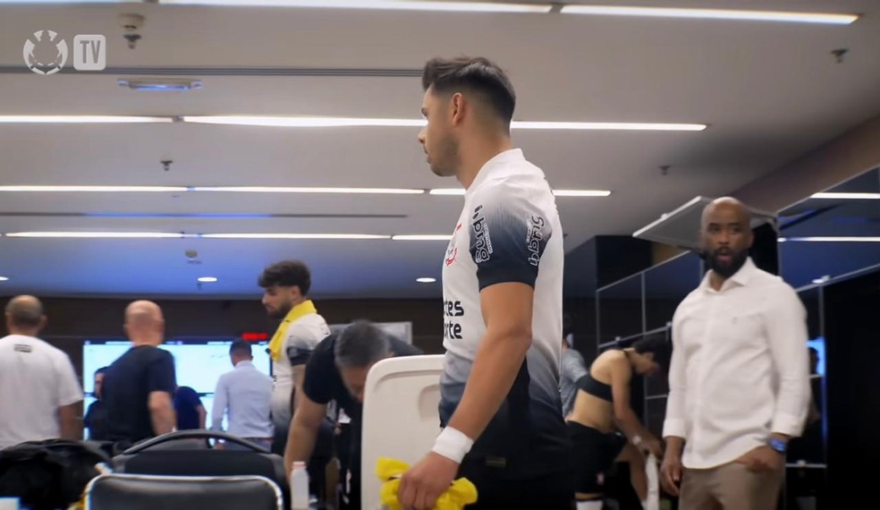 “Não é oba-oba, é trabalho”: assista aos bastidores da vitória do Corinthians contra Flamengo | corinthians | ge