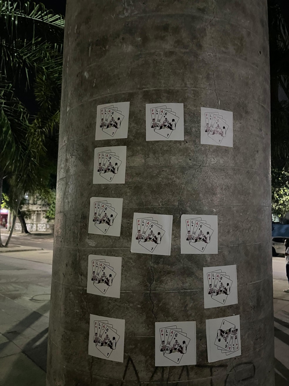 Torcedores do Flamengo distribuem 15 mil imagens com provocações do 6 a 1 contra o Vasco no Maracanã | flamengo | ge