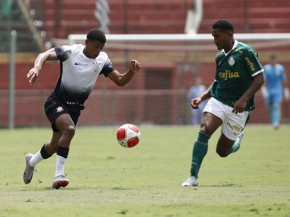 Corinthians elimina o Palmeiras nos pênaltis e vai enfrentar o São Paulo na semi do Paulista Sub-17 | campeonato paulista | ge