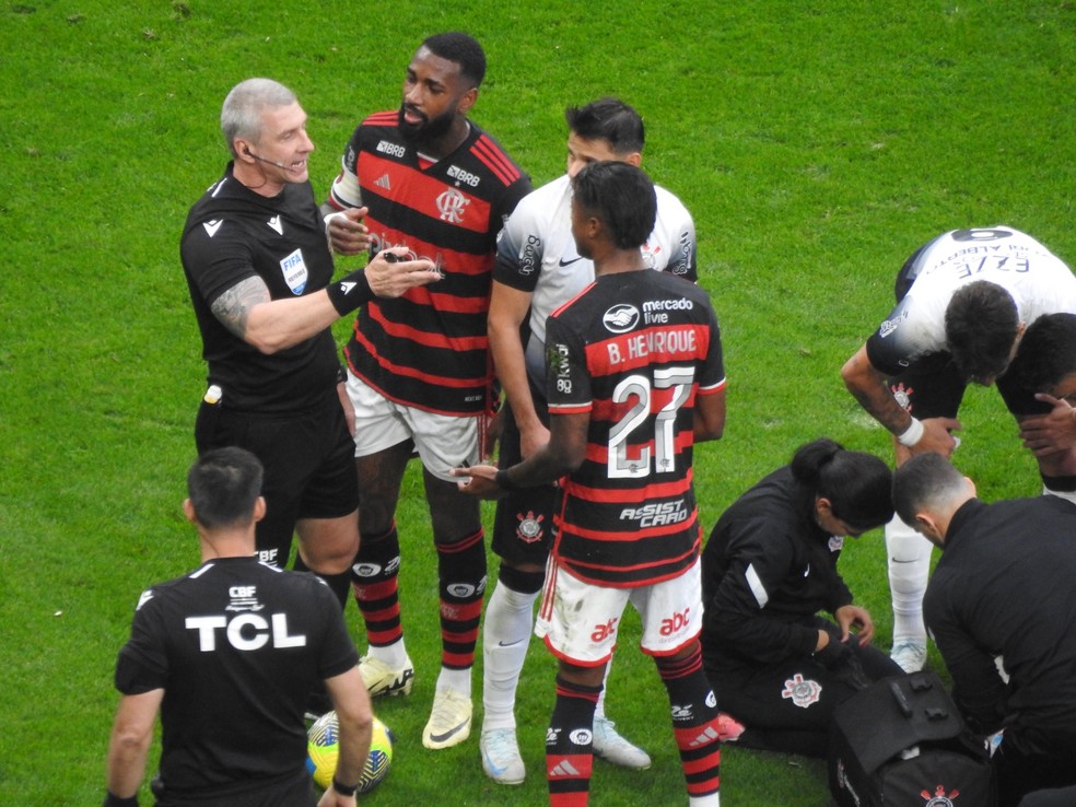 Em reta final de temporada, Flamengo sobe o tom contra a arbitragem | flamengo | ge