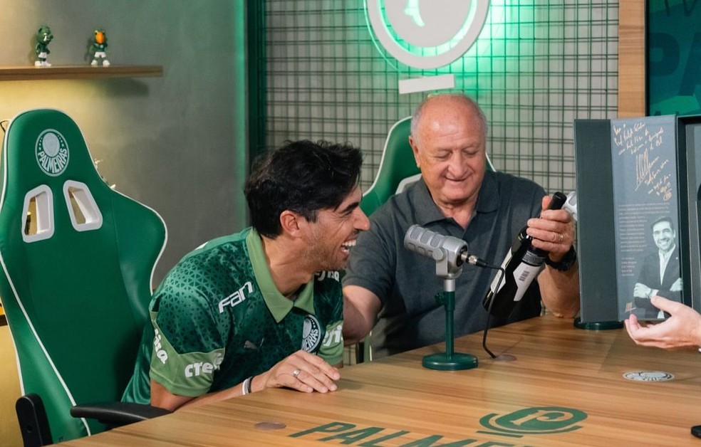 As 100 garrafas: conheça presente exclusivo de Abel Ferreira que revela paixão do técnico por vinhos | palmeiras | ge