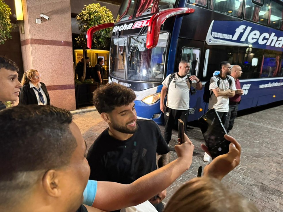 Corinthians chega a Buenos Aires para semifinal da Sul-Americana com desfalque; veja relacionados | corinthians | ge