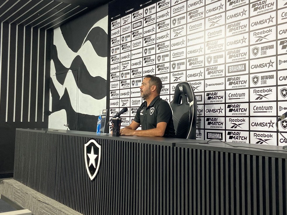 Artur Jorge mantém otimismo em conquistas do Botafogo: "Estamos no ponto zero" | botafogo | ge