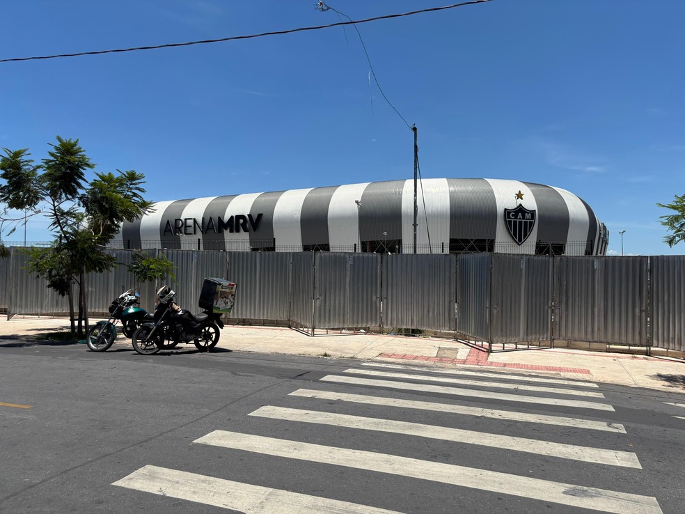 Arena MRV: Atlético-MG explica a instalação da tapumes em volta do estádio | atlético-mg | ge