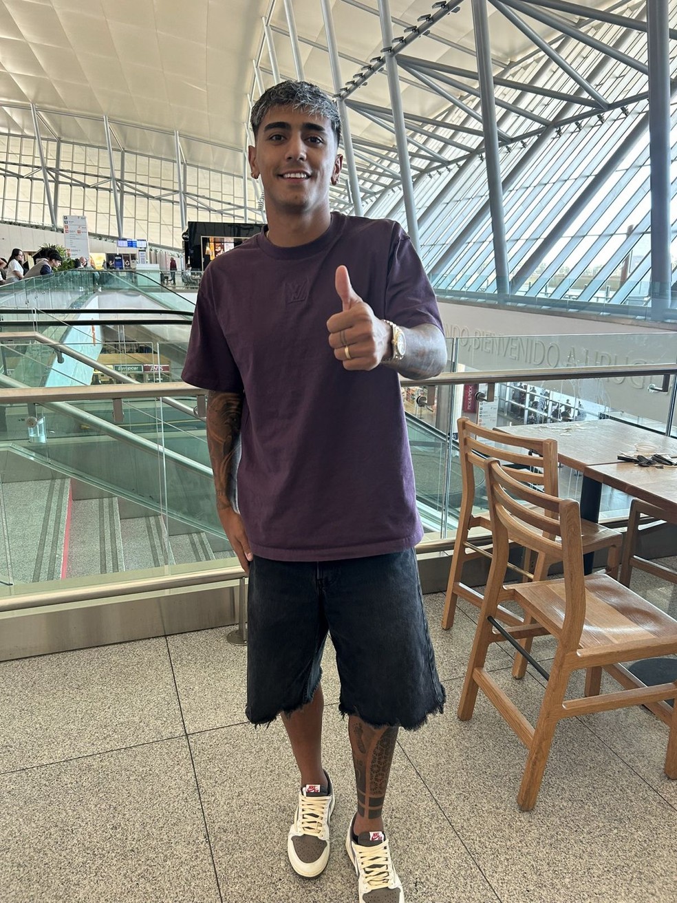 Facundo Torres chega ao Brasil para ser anunciado pelo Palmeiras | palmeiras | ge