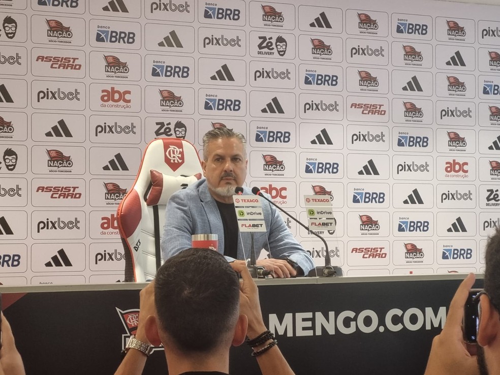 Boto é apresentado como diretor de futebol do Flamengo: "Responsabilidade enorme" | flamengo | ge