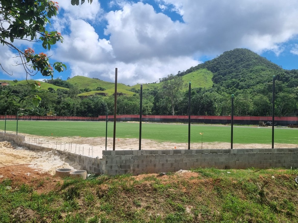 Estádio no CT para base e futebol feminino do Flamengo começa a ganhar forma: veja imagens | flamengo | ge