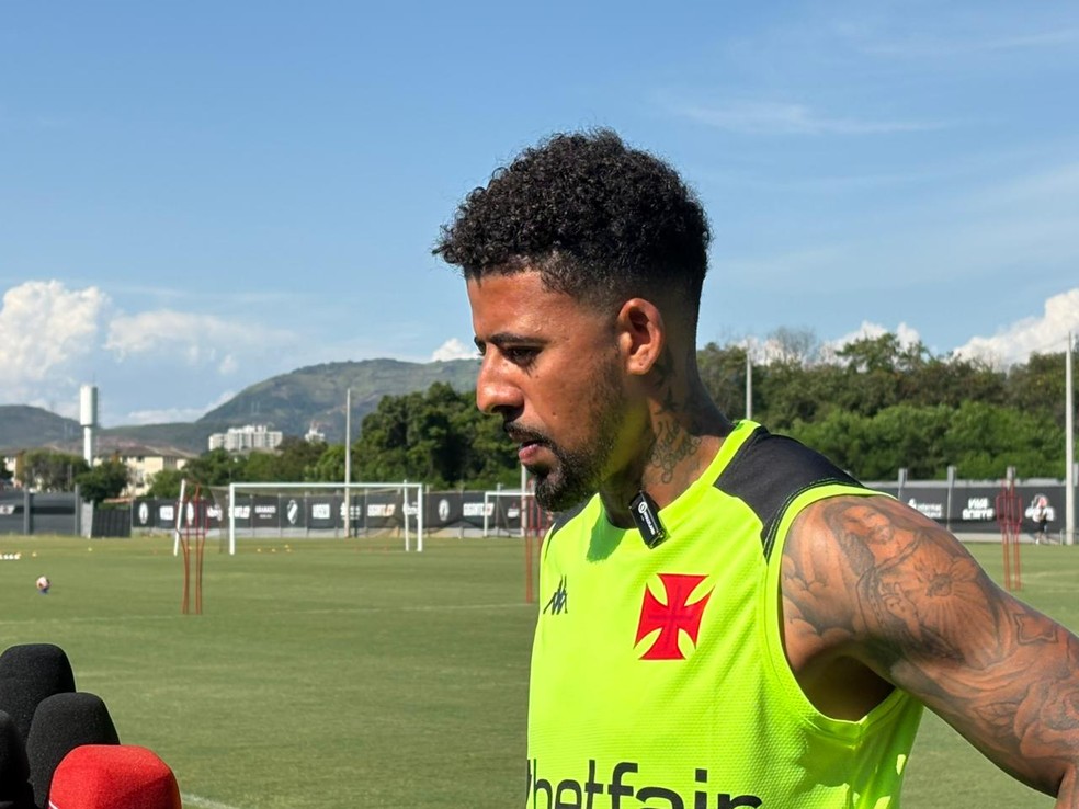 Em reapresentação no Vasco, Paulinho cita expectativa com Carille: "Fazer um grande ano" | vasco | ge