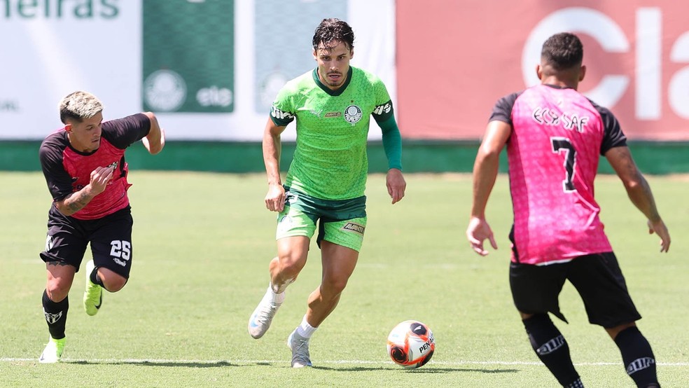 Palmeiras goleia em jogo-treino, e Aníbal Moreno celebra renovação: "Muito feliz por ficar mais tempo" | palmeiras | ge