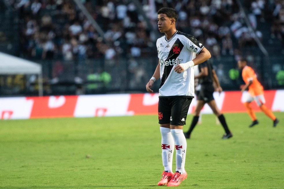 Conheça Andrey Fernandes, primeiro jogador nascido em 2008 a atuar no profissional do Vasco | vasco | ge