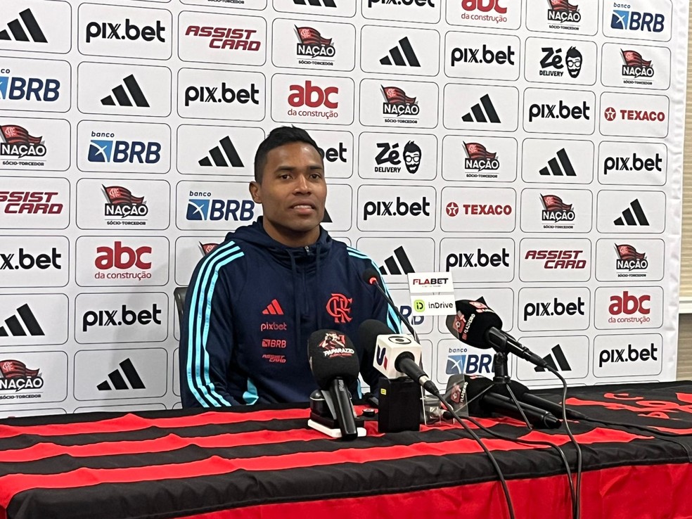 Alex Sandro revela pedido de Filipe Luís e abre as portas do Flamengo para Danilo: "Tem que resolver na Juventus" | flamengo | ge