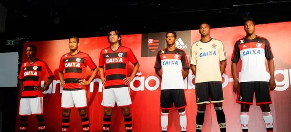 Patrocínio "empenhado", saída de Love, ingressos salgados... Série mostra a reconstrução do Flamengo | flamengo | ge