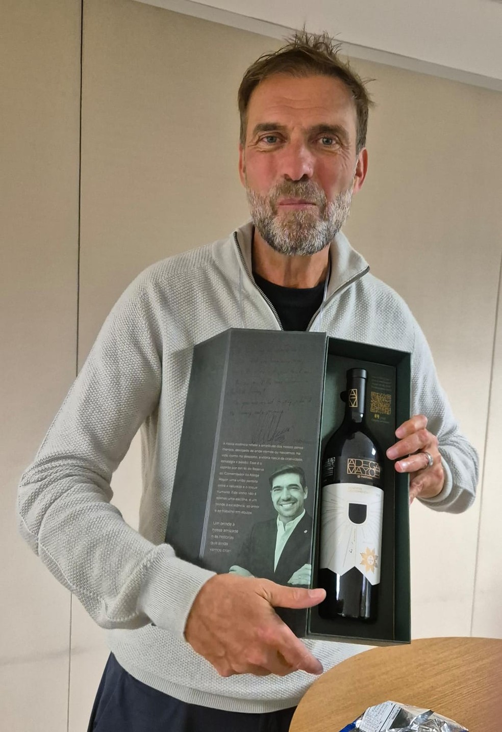 Klopp recebe vinho de Abel Ferreira de presente após assistir a Palmeiras x Bragantino | palmeiras | ge